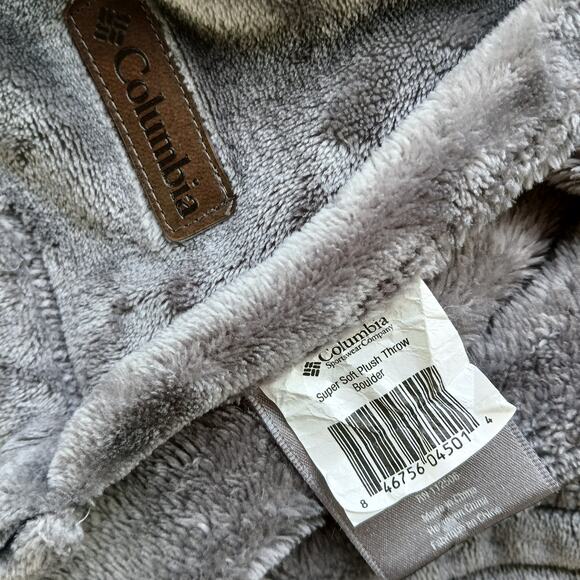 Columbia Super Soft Plush Throw Blanket Boulder dark gray 50 x 60 inches grey - Picture 6 of 13